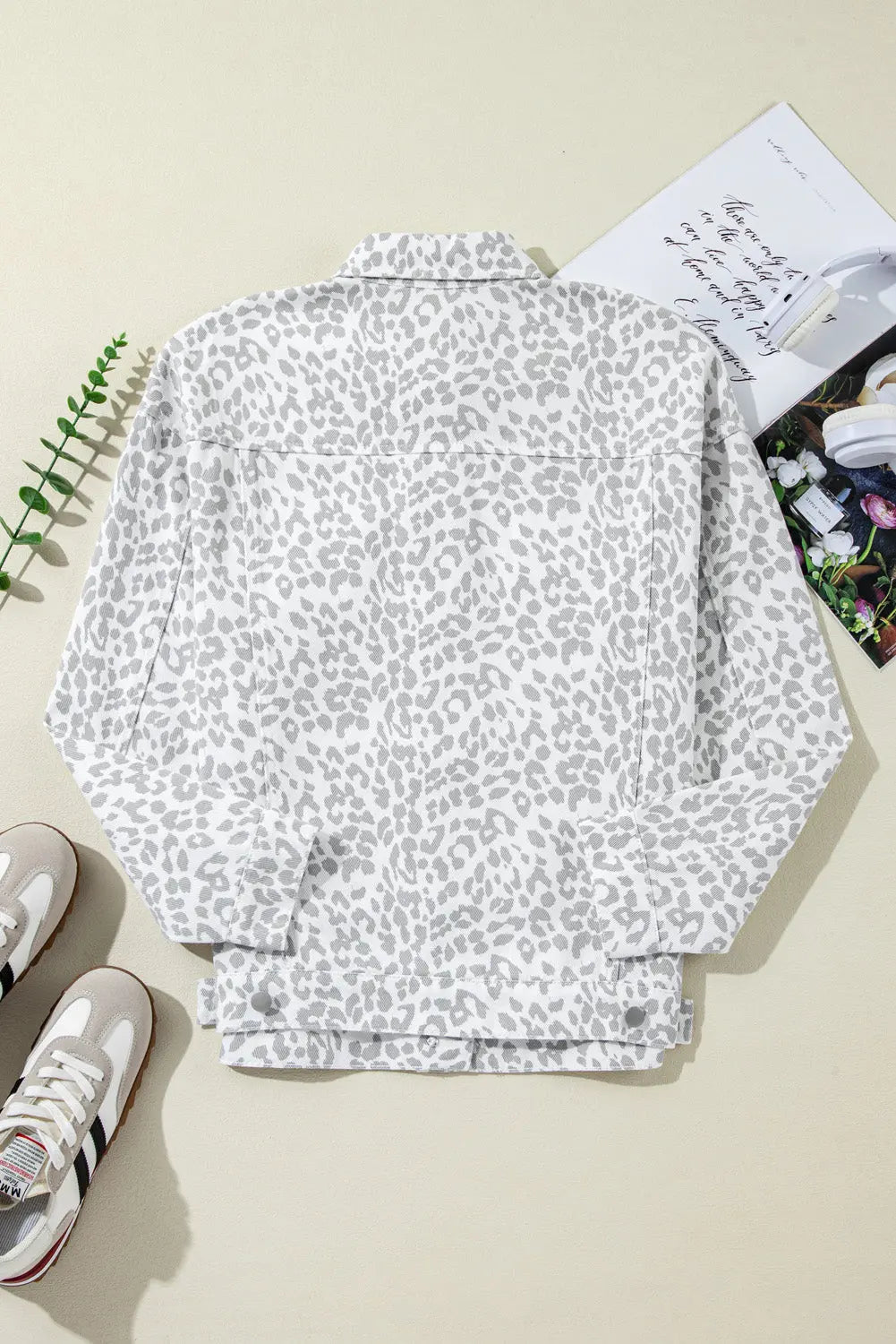 White Leopard Printed Flap Pocket Denim Jacket Dear-Lover Dropshipping