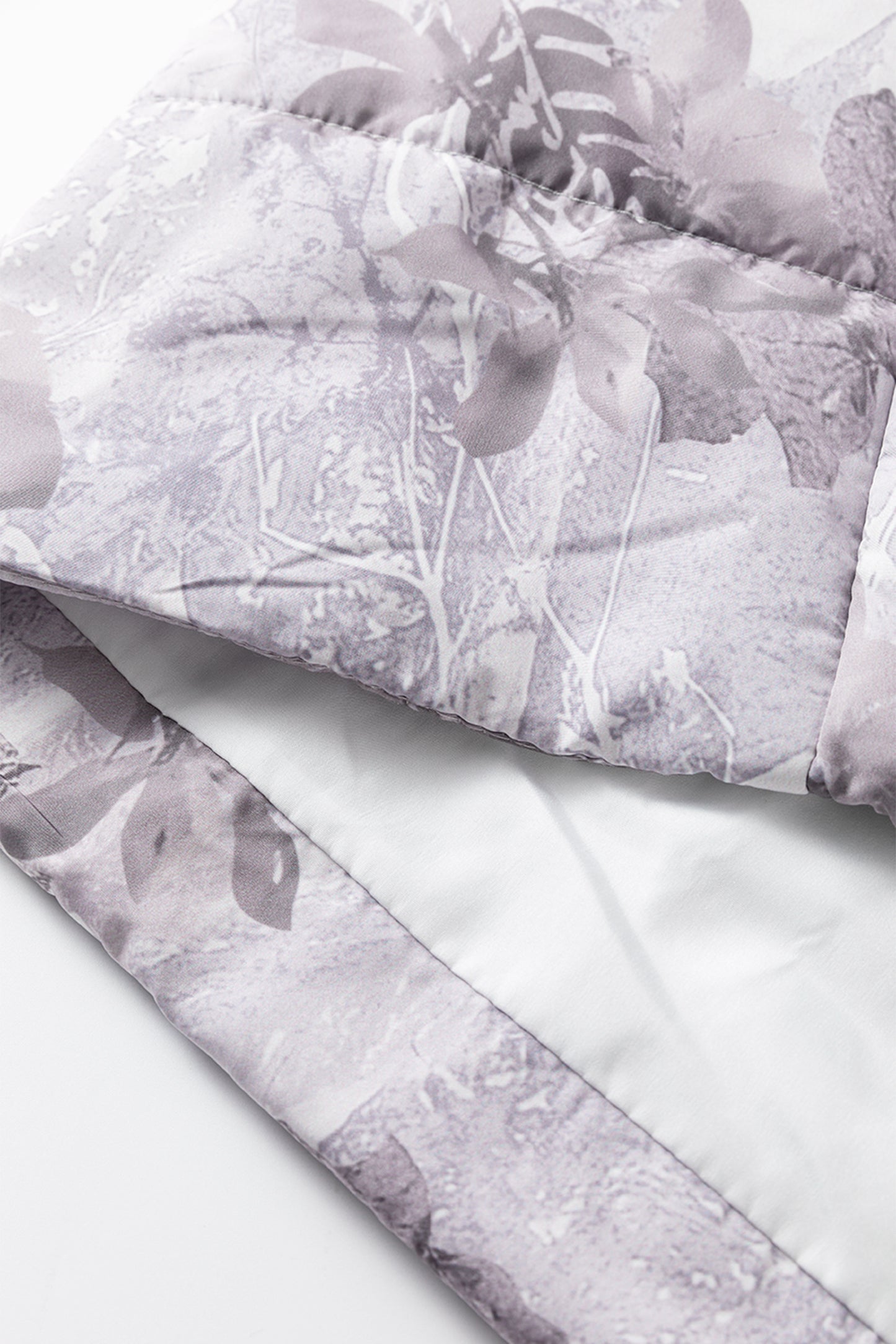 Gray Camo Leaf Print Winter Puffer Vest