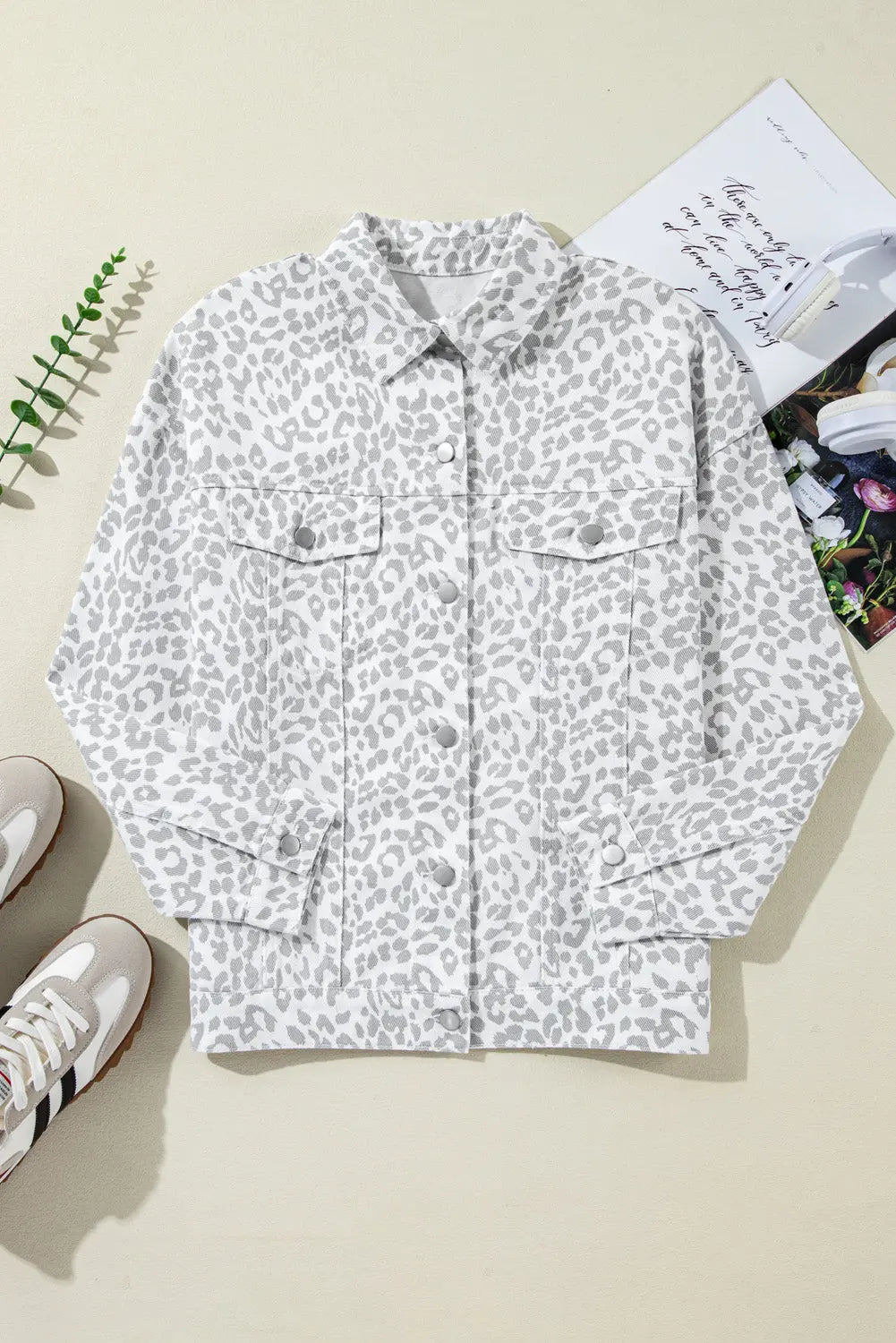White Leopard Printed Flap Pocket Denim Jacket Dear-Lover Dropshipping