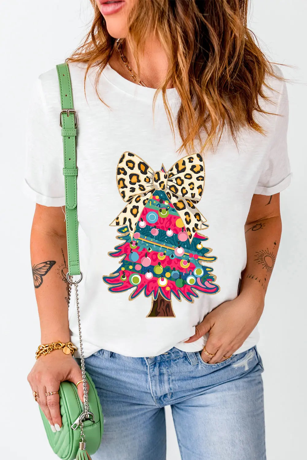 White Leopard Bow Décor Christmas Tree Graphic Crew Neck Tee Dear-Lover Dropshipping