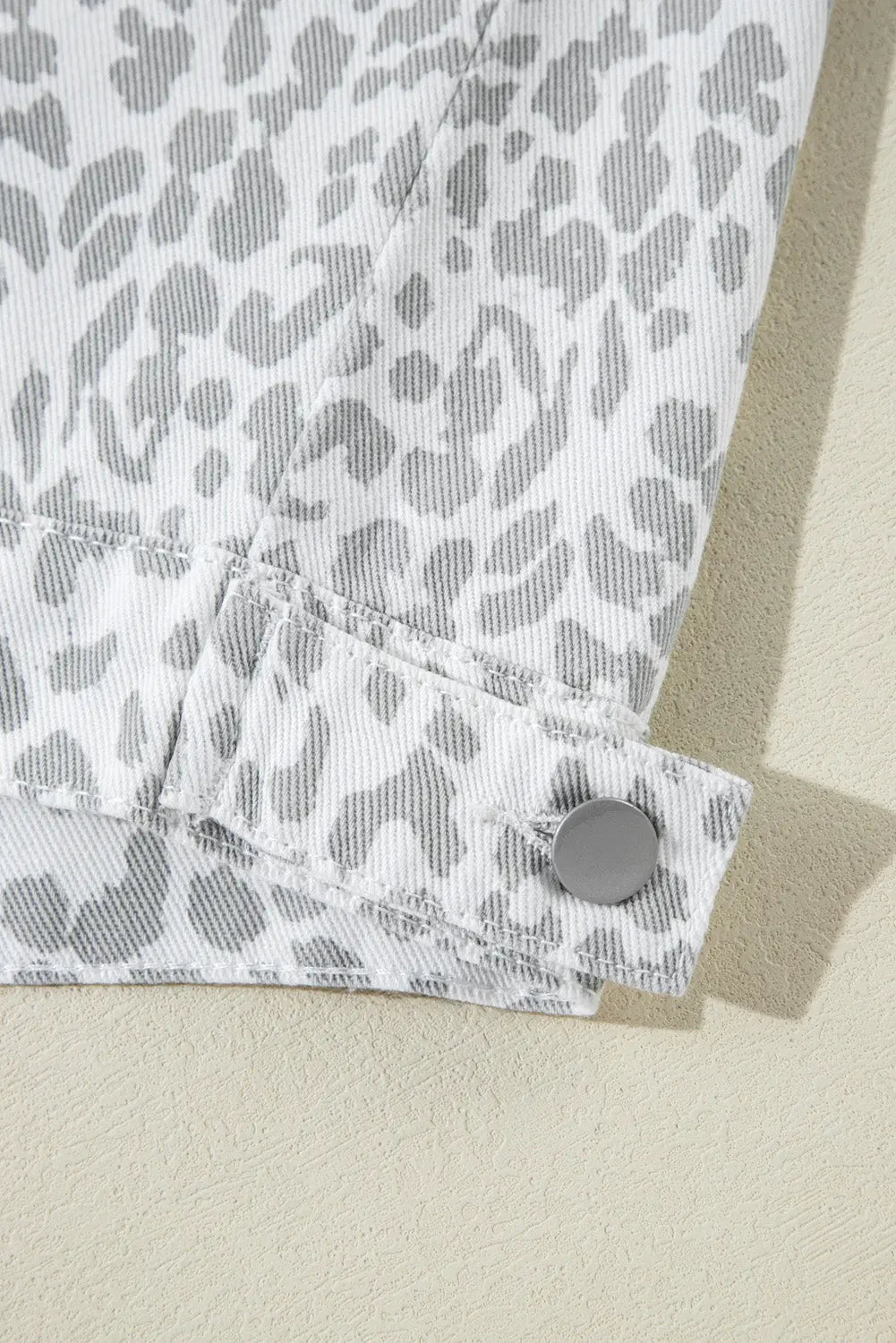 White Leopard Printed Flap Pocket Denim Jacket Dear-Lover Dropshipping