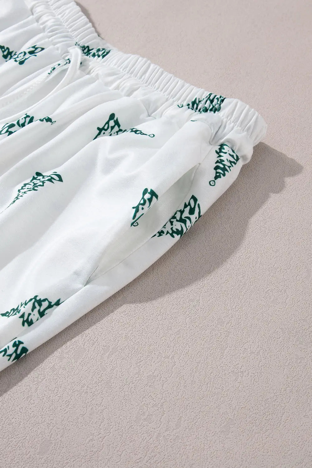 Skobeloff Christmas Tree Print Tee and Pants Lounge Set Dear-Lover Dropshipping